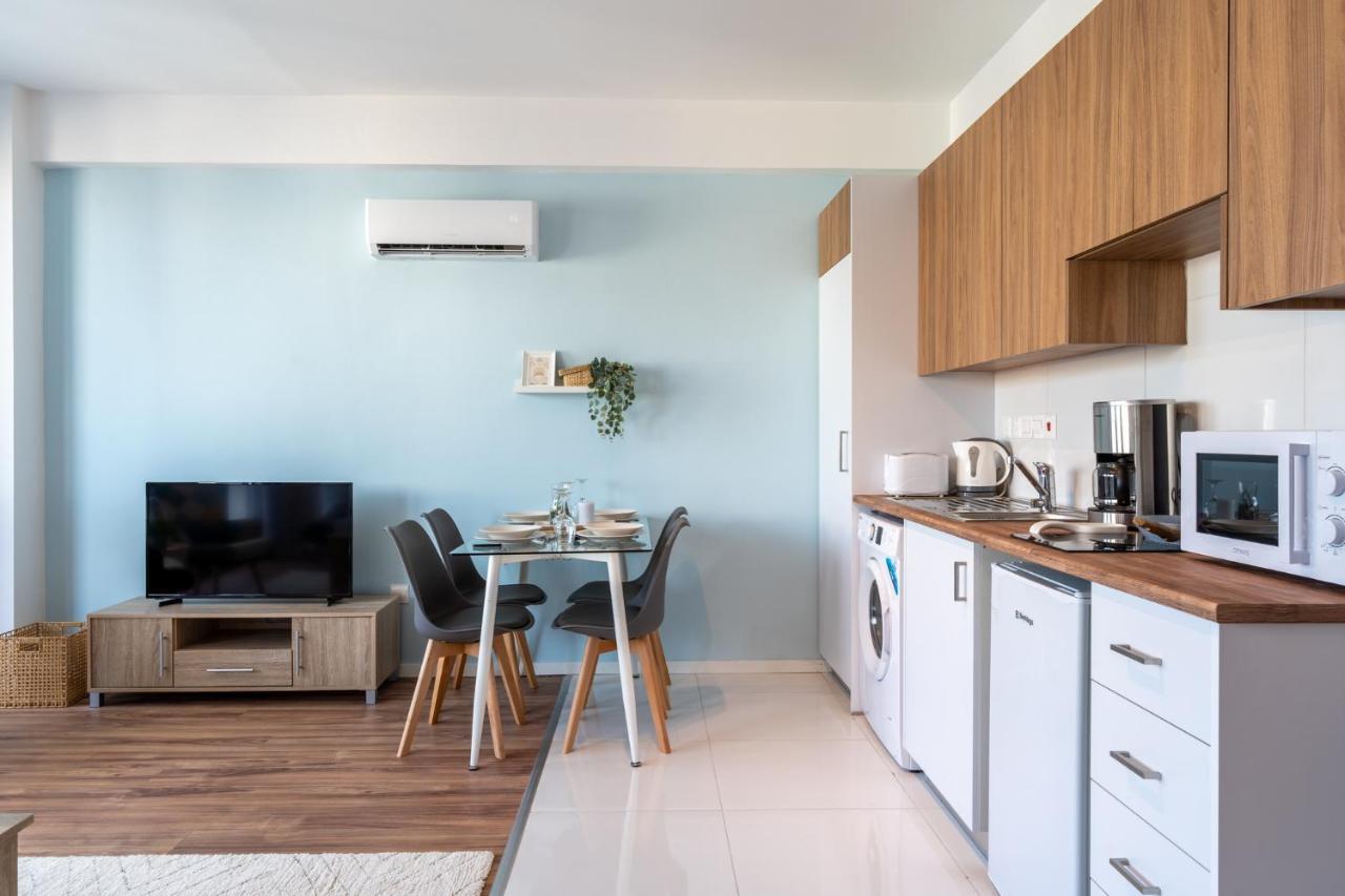 Livia Studio Apartment In Lárnaka Eksteriør bilde