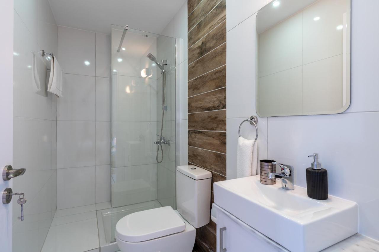 Livia Studio Apartment In Lárnaka Eksteriør bilde